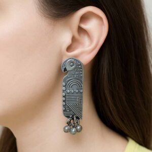 Parrot Metallic Silver Oxidized Earring